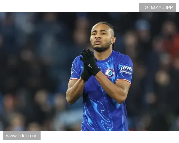 从莱比锡核心到切尔西新核：恩昆库的生涯转折