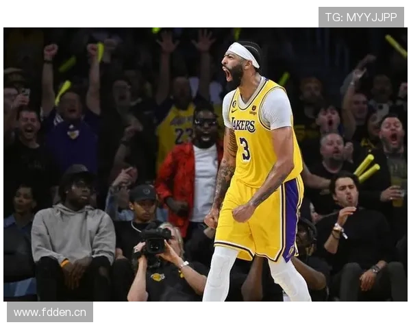 安东尼·戴维斯内线高效挡拆带动球队防守强度显著提升